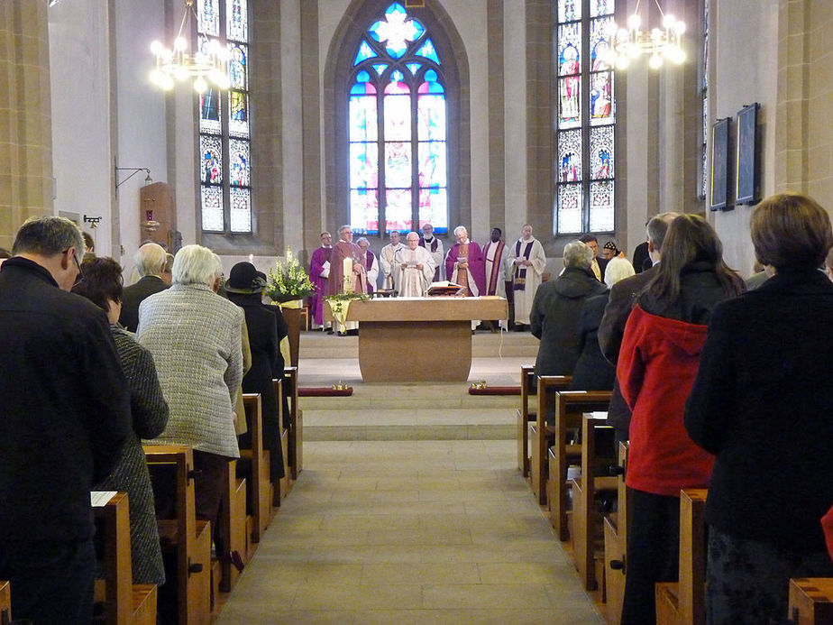 Festgottesdienst zum 50jahrigen Priesterjubiläum von Stadtpfarrer i.R. Geistlichen Rat Ulrich Trzeciok (Foto: Karl-Franz Thiede)